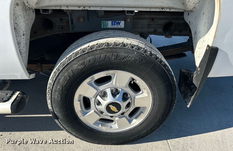 image for item DO6556 2012 Chevrolet  Silverado 2500HD Crew Cab pickup truck