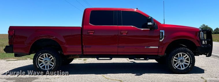 image for item DO6557 2019 Ford F250  Crew Cab pickup truck