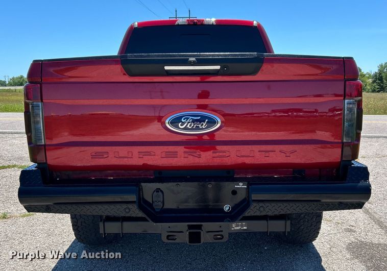 image for item DO6557 2019 Ford F250  Crew Cab pickup truck