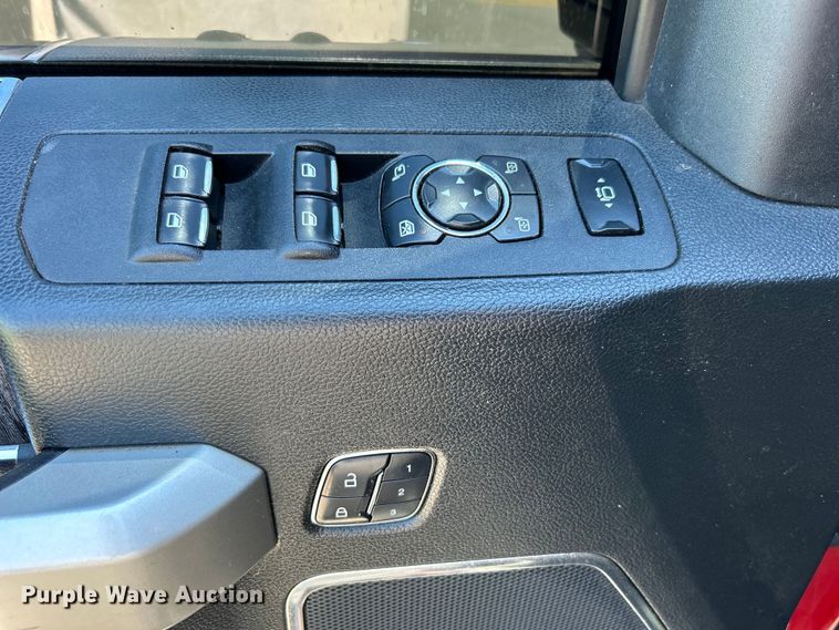 image for item DO6557 2019 Ford F250  Crew Cab pickup truck