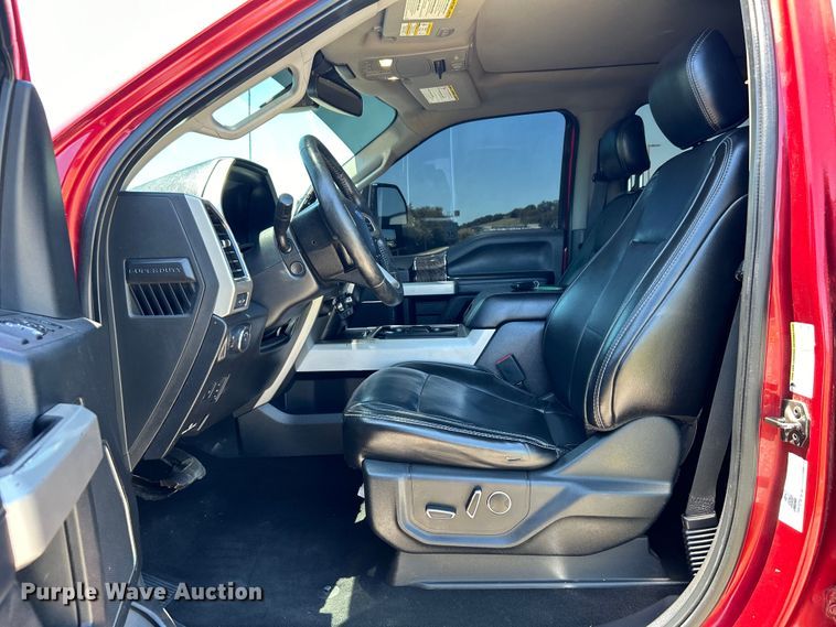 image for item DO6557 2019 Ford F250  Crew Cab pickup truck