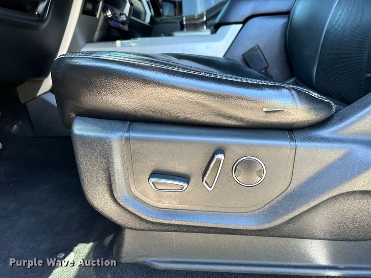 image for item DO6557 2019 Ford F250  Crew Cab pickup truck