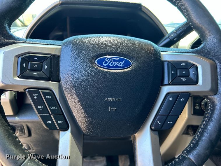 image for item DO6557 2019 Ford F250  Crew Cab pickup truck