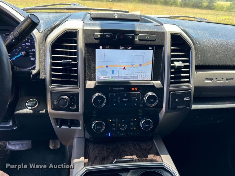 image for item DO6557 2019 Ford F250  Crew Cab pickup truck