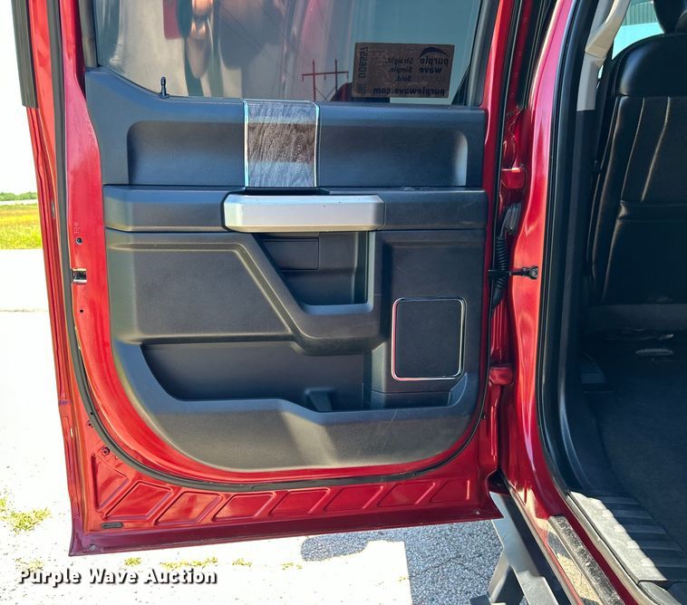 image for item DO6557 2019 Ford F250  Crew Cab pickup truck