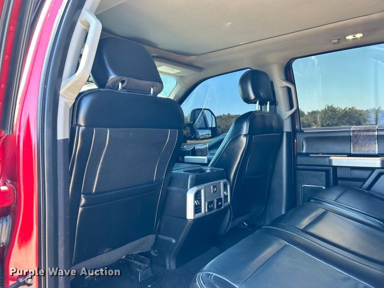 image for item DO6557 2019 Ford F250  Crew Cab pickup truck