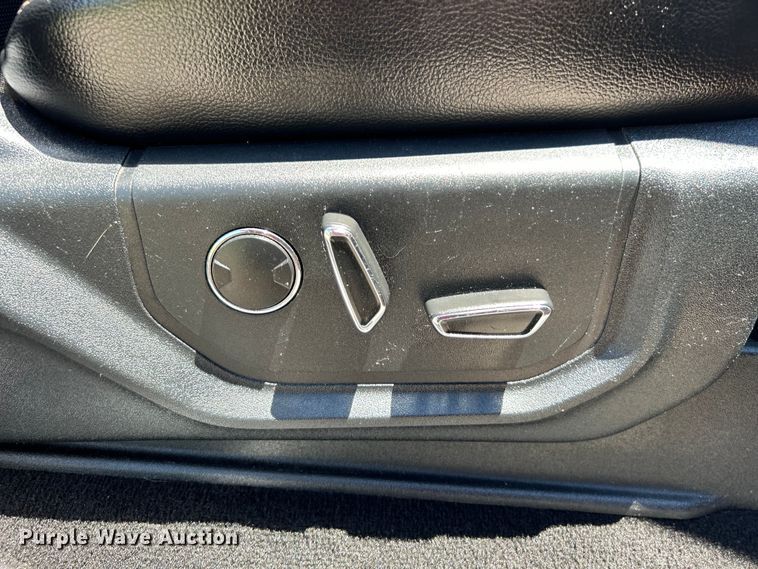 image for item DO6557 2019 Ford F250  Crew Cab pickup truck