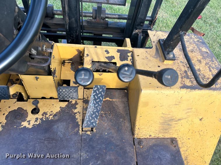 image for item DO6562 1999 Eagle Picher RC60 forklift