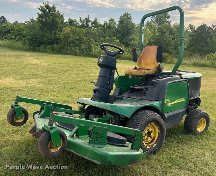 image for item DO6563 2004 John Deere 1435 lawn mower