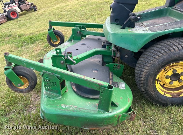 image for item DO6563 2004 John Deere 1435 lawn mower