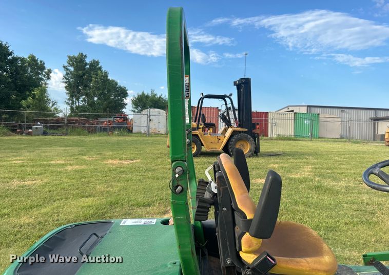 image for item DO6563 2004 John Deere 1435 lawn mower