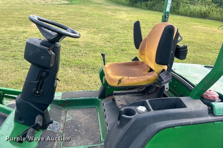 image for item DO6563 2004 John Deere 1435 lawn mower