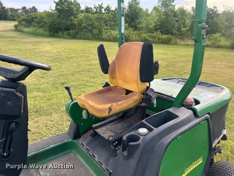 image for item DO6563 2004 John Deere 1435 lawn mower