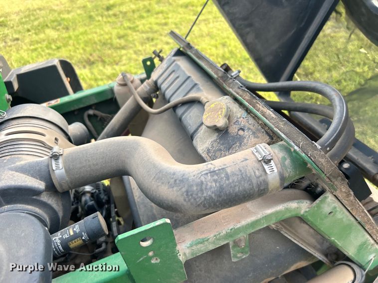 image for item DO6563 2004 John Deere 1435 lawn mower