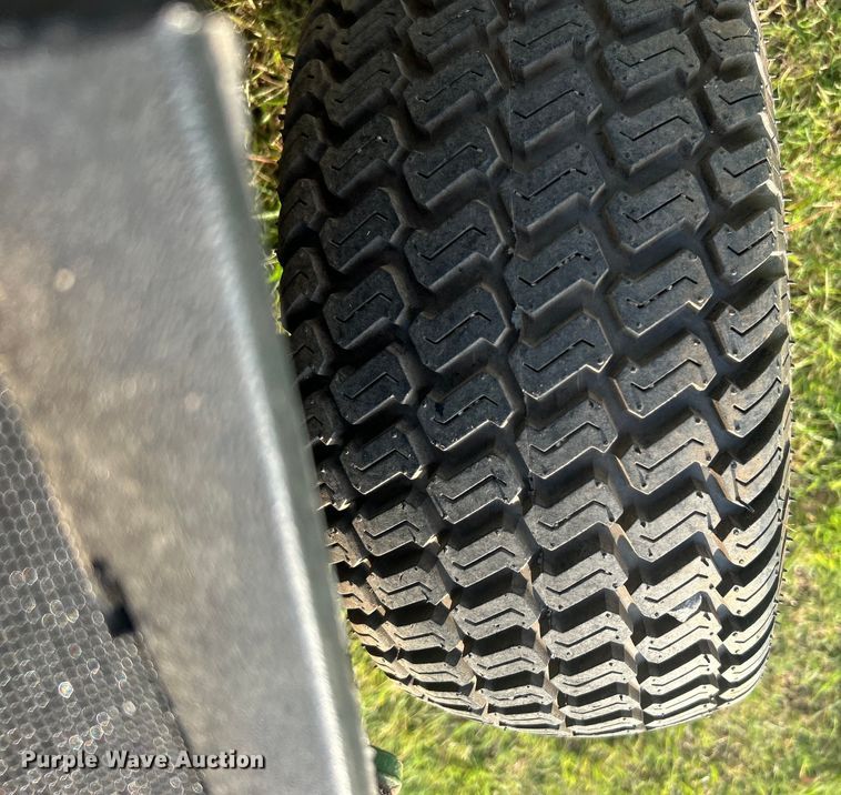 image for item DO6563 2004 John Deere 1435 lawn mower