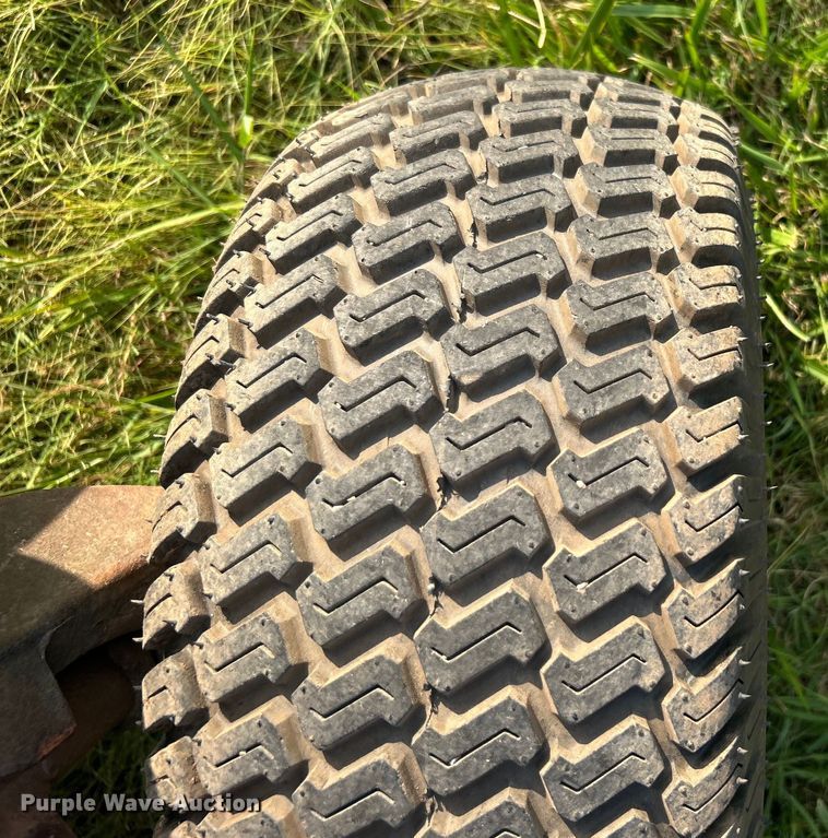 image for item DO6563 2004 John Deere 1435 lawn mower