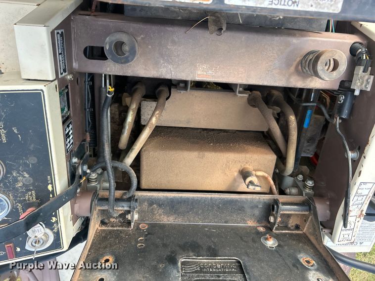 image for item DO6564 2000 Grasshopper 721D2 ZTR lawn mower