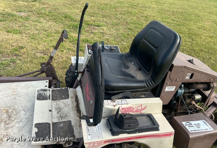 image for item DO6564 2000 Grasshopper 721D2 ZTR lawn mower