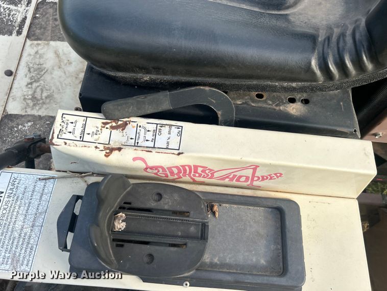 image for item DO6564 2000 Grasshopper 721D2 ZTR lawn mower