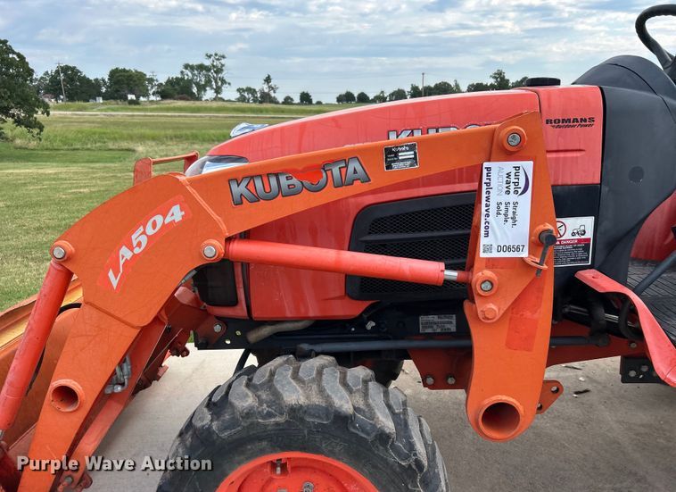 image for item DO6567 2011 Kubota B3300SU MFWD tractor