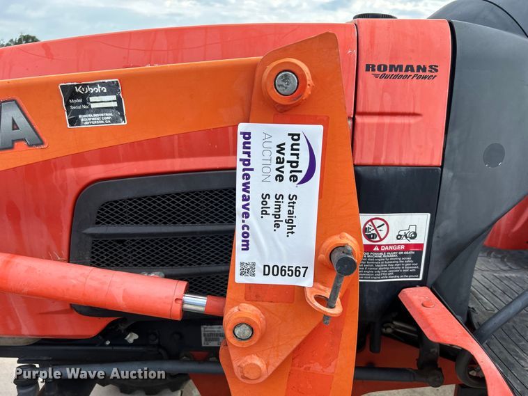 image for item DO6567 2011 Kubota B3300SU MFWD tractor