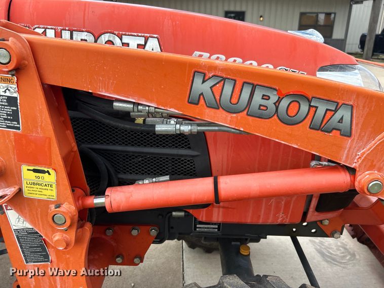 image for item DO6567 2011 Kubota B3300SU MFWD tractor
