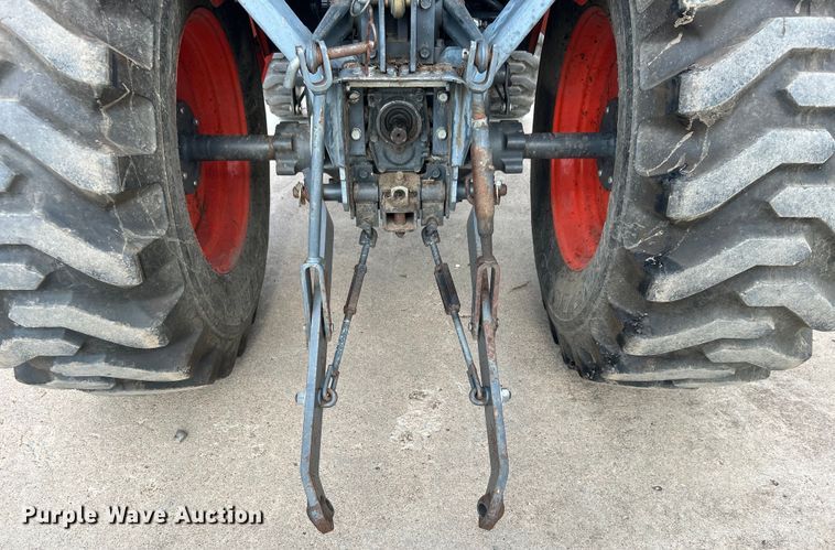 image for item DO6567 2011 Kubota B3300SU MFWD tractor