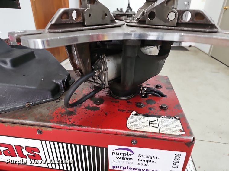 image for item DP0939 Coats 70X-AH-3 rim clamp tire machine