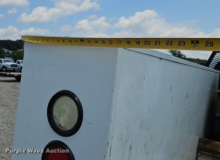 image for item DP0974 2005 Chevrolet Silverado 2500HD  utility bed pickup truck