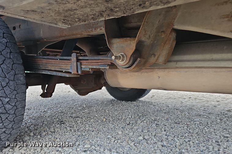 image for item DP0974 2005 Chevrolet Silverado 2500HD  utility bed pickup truck