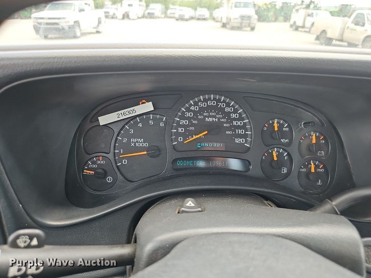 image for item DP0974 2005 Chevrolet Silverado 2500HD  utility bed pickup truck