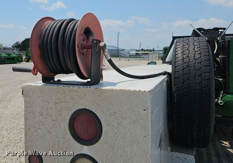 image for item DP0975 2004 Ford F350 Super Duty XLT utility bed pickup truck