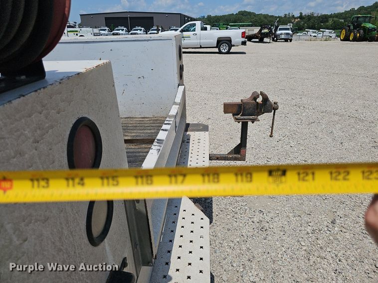 image for item DP0975 2004 Ford F350 Super Duty XLT utility bed pickup truck