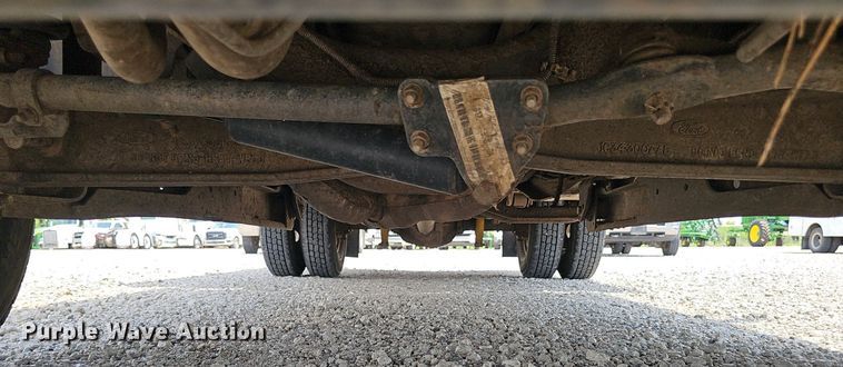 image for item DP0975 2004 Ford F350 Super Duty XLT utility bed pickup truck