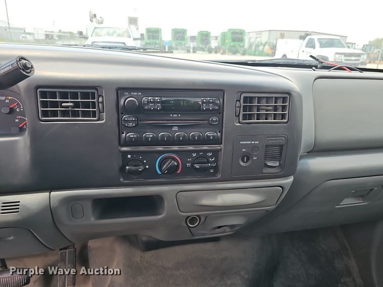 image for item DP0975 2004 Ford F350 Super Duty XLT utility bed pickup truck