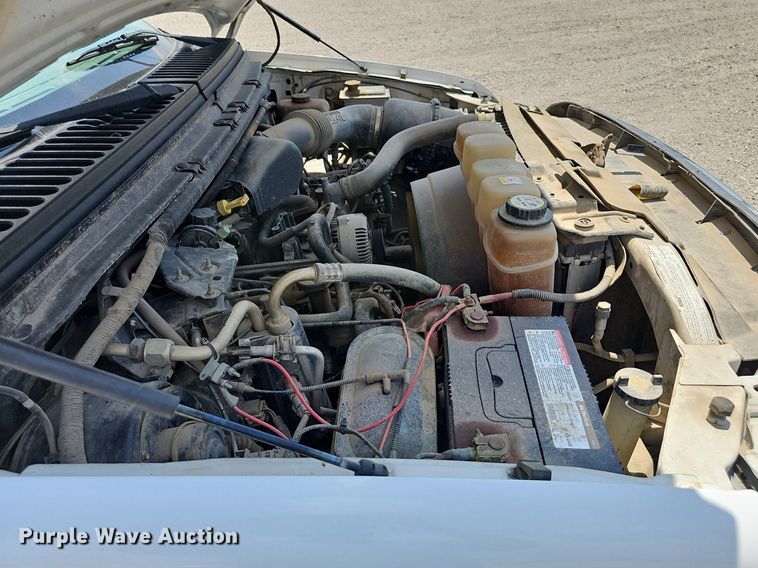 image for item DP0975 2004 Ford F350 Super Duty XLT utility bed pickup truck