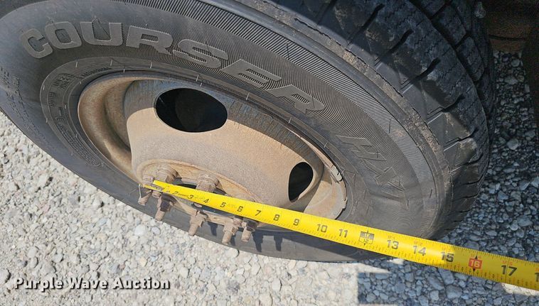 image for item DP0975 2004 Ford F350 Super Duty XLT utility bed pickup truck