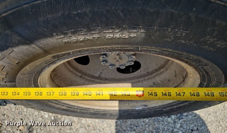 image for item DP0975 2004 Ford F350 Super Duty XLT utility bed pickup truck