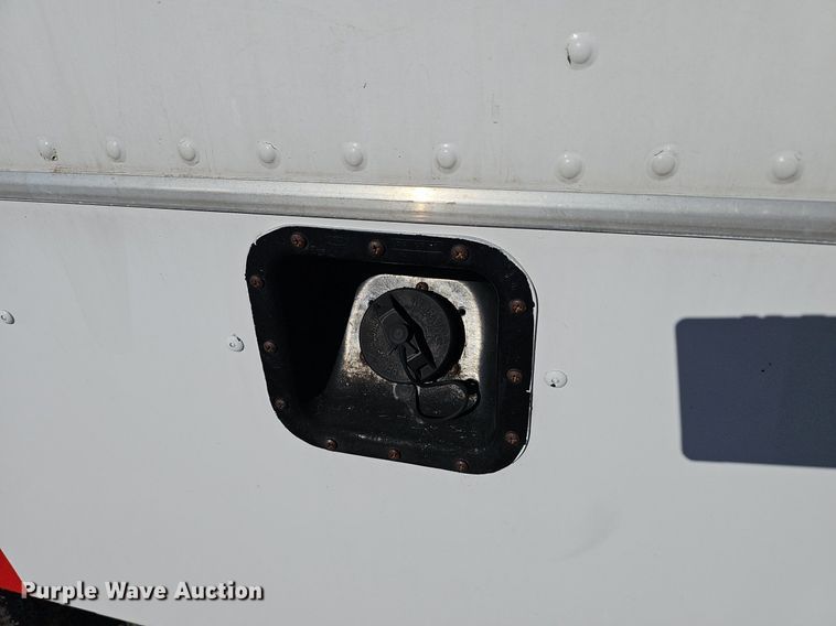 image for item DP0985 2006 GMC C5500 delivery truck