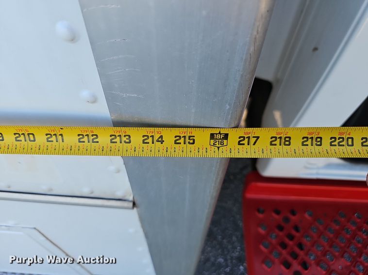 image for item DP0985 2006 GMC C5500 delivery truck