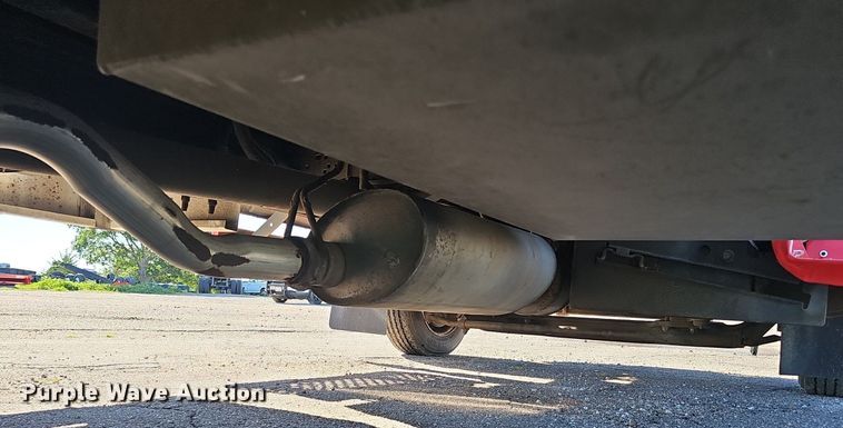 image for item DP0985 2006 GMC C5500 delivery truck