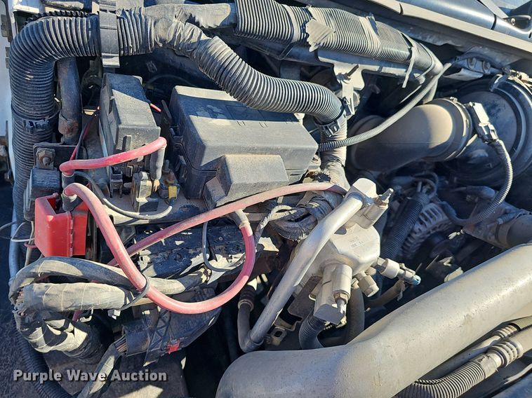 image for item DP0985 2006 GMC C5500 delivery truck