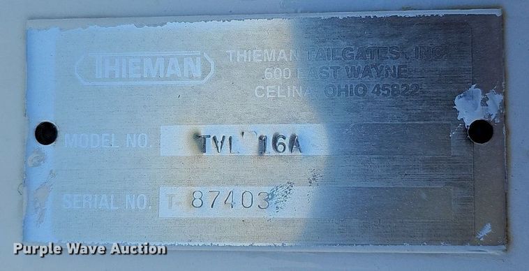 image for item DP0985 2006 GMC C5500 delivery truck