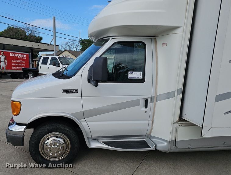 image for item DP0997 2005 Ford E450 Super Duty RV