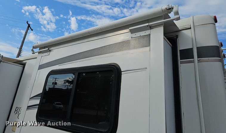 image for item DP0997 2005 Ford E450 Super Duty RV