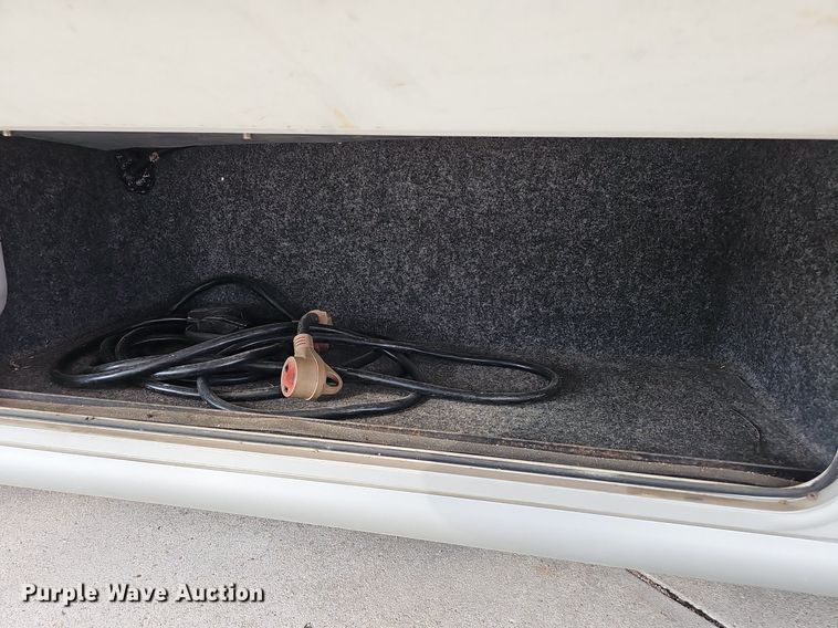 image for item DP0997 2005 Ford E450 Super Duty RV