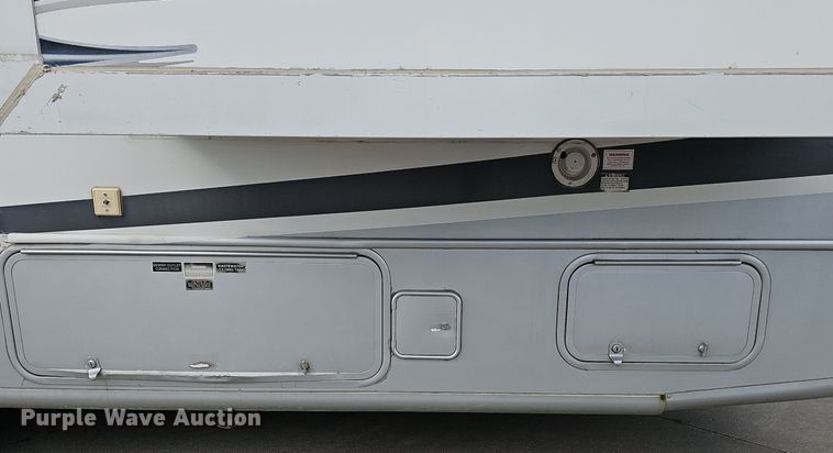 image for item DP0997 2005 Ford E450 Super Duty RV