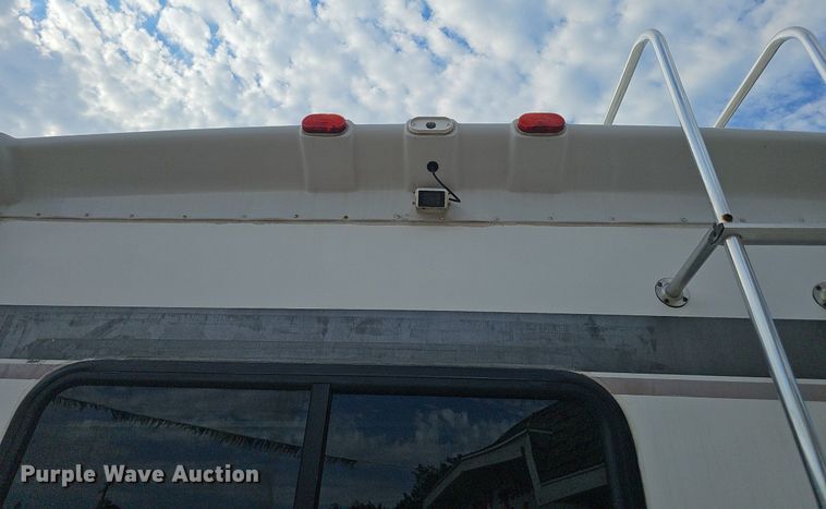 image for item DP0997 2005 Ford E450 Super Duty RV