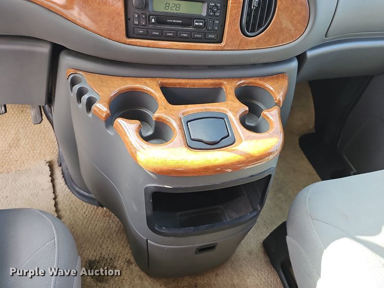 image for item DP0997 2005 Ford E450 Super Duty RV