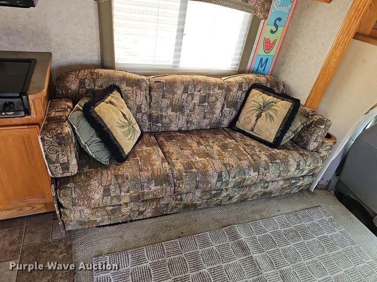 image for item DP0997 2005 Ford E450 Super Duty RV